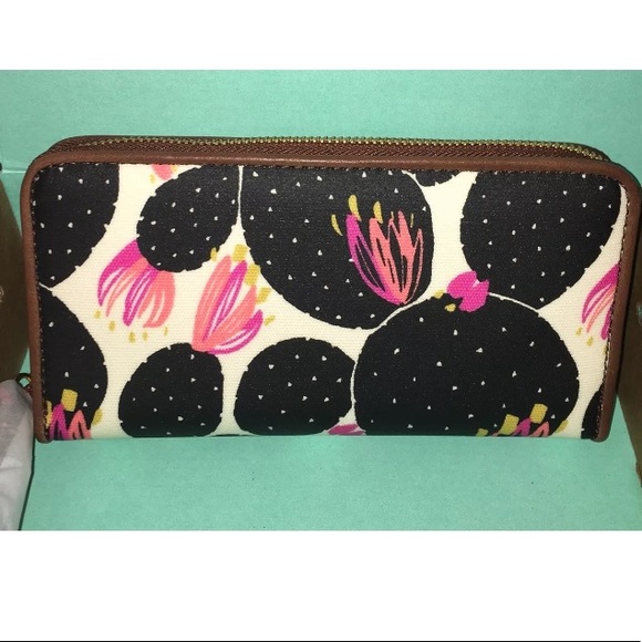 Fossil Handbags - NWT Fossil CLUTCH Wristlet Purse Retro Cactus